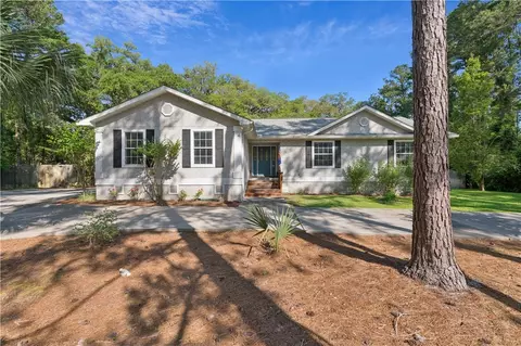 218 Stillwater Dr, Brunswick, GA 31525