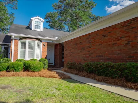 822 St Marys Dr, Waycross, GA 31501