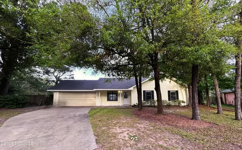 200 Glen Meadows Cir, Brunswick, GA 31523