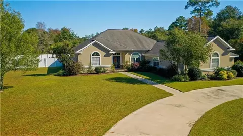 606 Stonewall Jackson Pl, Waycross, GA 31503