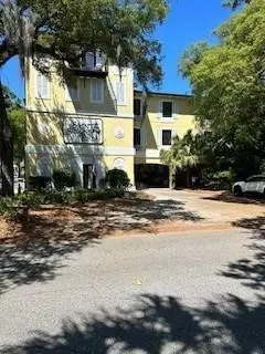 609 Beachview Dr #303, Saint Simons Island, GA 31522