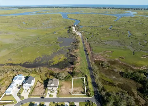 525 Conservation Dr, Saint Simons Island, GA 31522