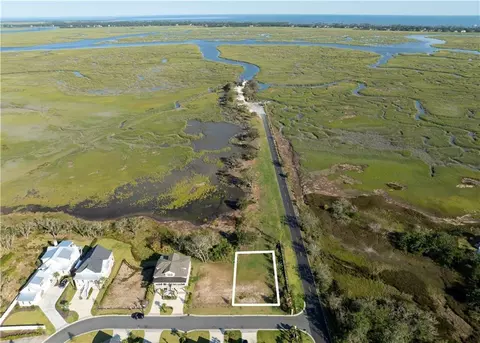 525 Conservation Dr, Saint Simons Island, GA 31522