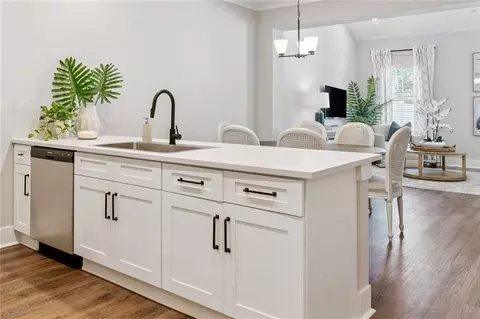 Kitchen - 33 E Chapel Dr, Brunswick, GA 31525 photo 1 of 1