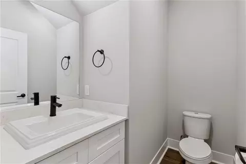 Entry Way - 33 E Chapel Dr, Brunswick, GA 31525 photo 1 of 1
