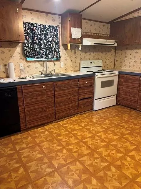 2237 Nora Dr, Blackshear, GA 31516 photo 2