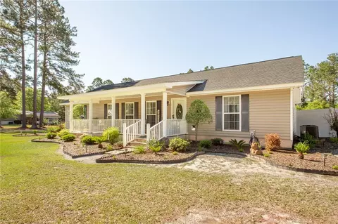 4331 Knotty Pine Ln, Waycross, GA 31503