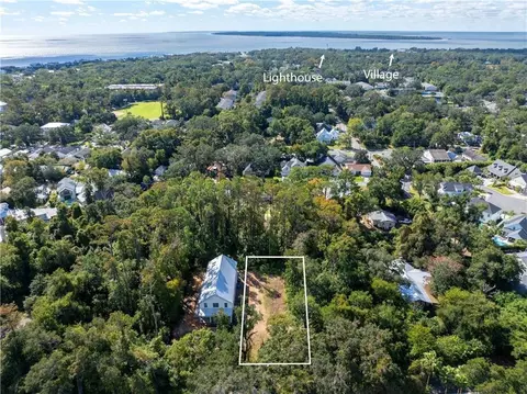 108 Rosa Dorsey Ln, Saint Simons Island, GA 31522