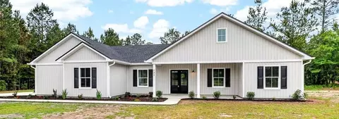 121 Bartram Loop, Waynesville, GA 31566