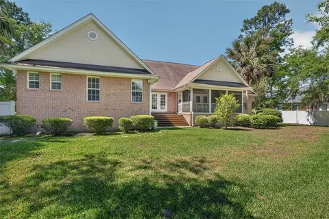 Exterior - 137 Mariners Walk, Brunswick, GA 31523 photo 2 of 6