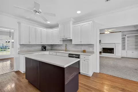 Kitchen - 137 Mariners Walk, Brunswick, GA 31523 photo 4 of 4