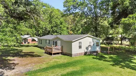 1067 NW Oak St, Townsend, GA 31331