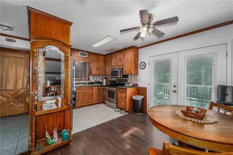 Other - 930 Lakeview Dr, Blackshear, GA 31516 photo 2 of 6