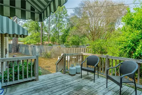 Exterior - 930 Lakeview Dr, Blackshear, GA 31516 photo 2 of 4