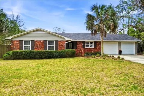 110 Wesley Oak Dr, Saint Simons Island, GA 31522