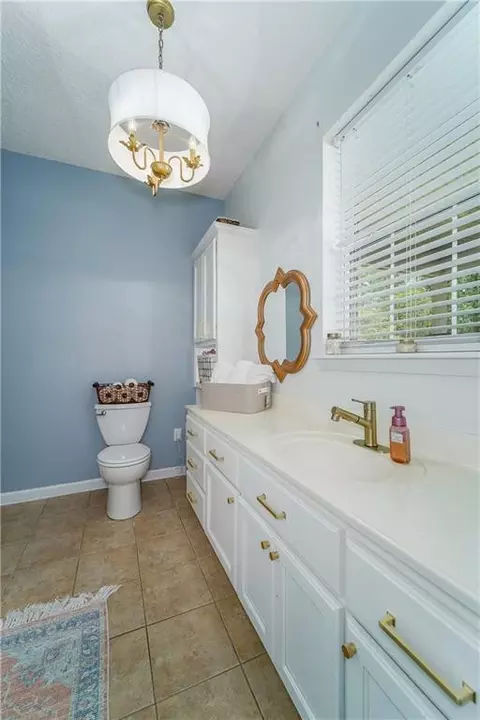 Bath - 5512 Newton Rd, Blackshear, GA 31516 photo 5 of 6