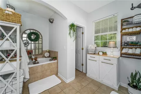 Bath - 5512 Newton Rd, Blackshear, GA 31516 photo 2 of 6