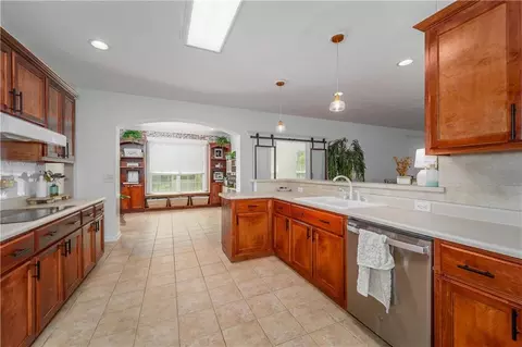 Kitchen - 5512 Newton Rd, Blackshear, GA 31516 photo 3 of 7