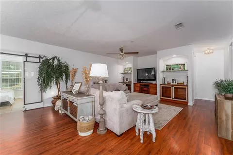 Living - 5512 Newton Rd, Blackshear, GA 31516 photo 1 of 1