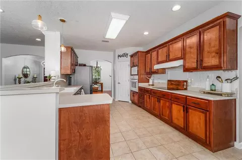 Kitchen - 5512 Newton Rd, Blackshear, GA 31516 photo 2 of 7