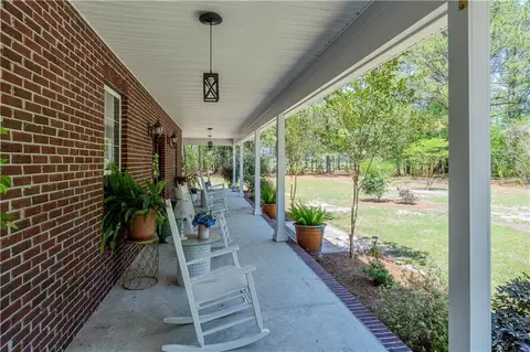Exterior - 5512 Newton Rd, Blackshear, GA 31516 photo 3 of 9
