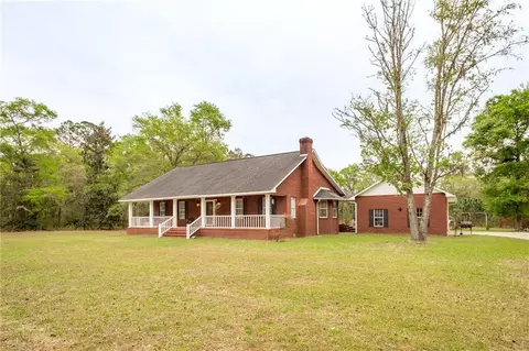 752 Old Hortense Rd, Hortense, GA 31543