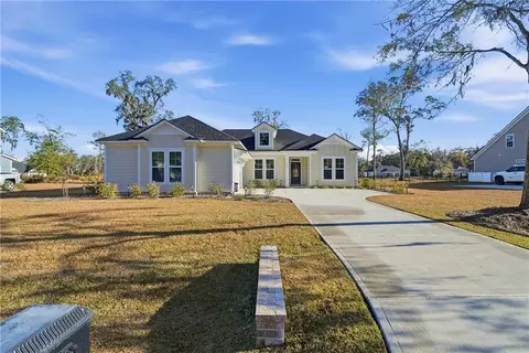 390 Harbour Island Cir, Waverly, GA 31565