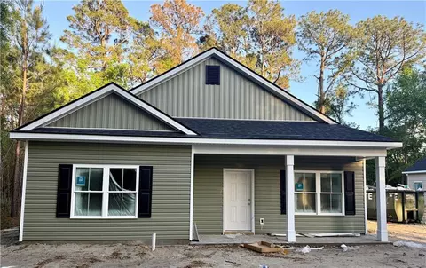 1300 Kentucky St, Darien, GA 31305