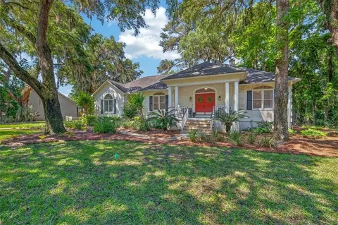 213 W Point Dr, Saint Simons Island, GA 31522