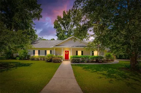 21 Hardwood Forest Cir, Brunswick, GA 31525