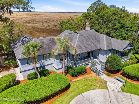 935 Champney Rd, Saint Simons Island, GA 31522