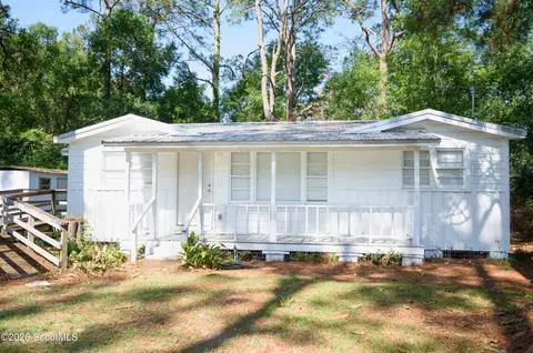 2920 S Lakeview Dr, Waycross, GA 31503
