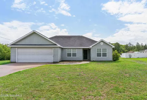 472 Red Hawk Dr, Waynesville, GA 31566