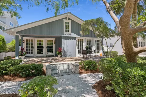 4214 7th St, Saint Simons Island, GA 31522