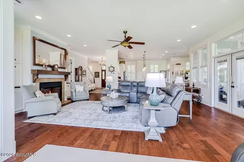Living - 1105 Eagle Way, Townsend, GA 31331 photo 5 of 5