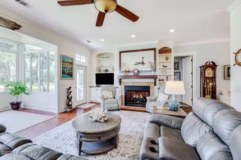 Living - 1105 Eagle Way, Townsend, GA 31331 photo 2 of 5
