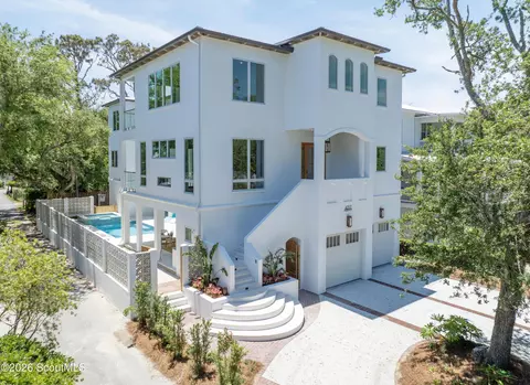 4217 Fourth St, Saint Simons Island, GA 31522