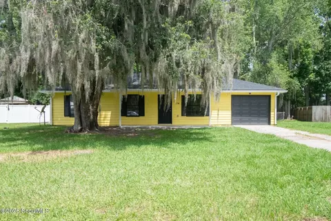 114 Laurel Ln, Kingsland, GA 31548