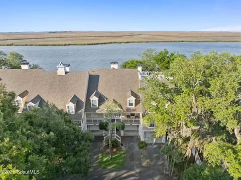 1051 Plantation Point Dr, Saint Simons Island, GA 31522