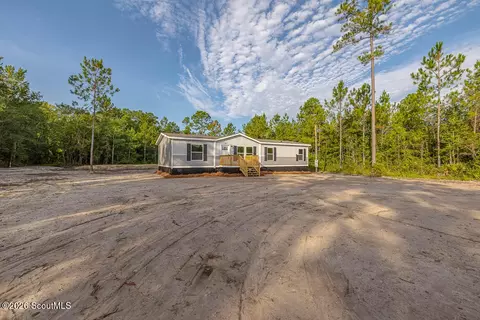 425 Emanuel Church Rd, Brunswick, GA 31523