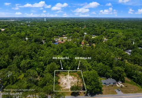 808 Ridge Rd, Darien, GA 31305
