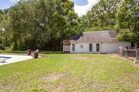 Exterior - 922 Jane St, Blackshear, GA 31516 photo 7 of 16