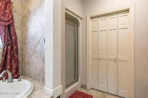 Bath - 922 Jane St, Blackshear, GA 31516 photo 3 of 5
