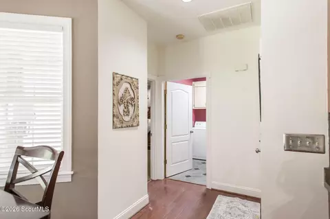 Entry Way - 922 Jane St, Blackshear, GA 31516 photo 5 of 7