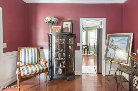 Entry Way - 922 Jane St, Blackshear, GA 31516 photo 4 of 7