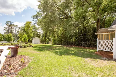 Exterior - 922 Jane St, Blackshear, GA 31516 photo 8 of 16