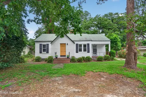 1508 Suwanee Dr, Waycross, GA 31501