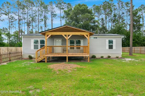 137 Turpentine Cir, Jesup, GA 31545