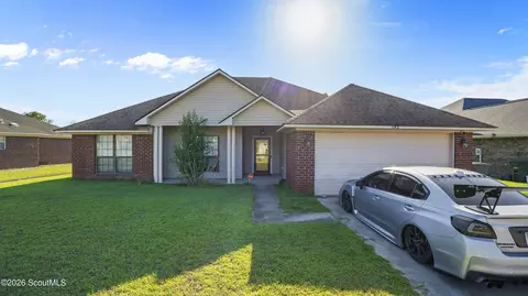 192 Wayfair Ln, Hinesville, GA 31313