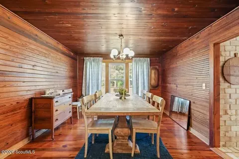 Dining - 5466 Robin Rd, Patterson, GA 31557 photo 1 of 2